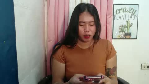 Snapshot of urlovely_sofie chatting on October 2025 05:19:01 PM Sofie online show from October 2025 05:19:01 PM