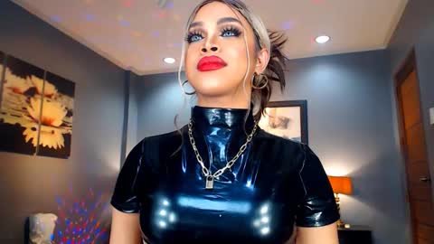 UrMajestyTyra online show from December 2024 03:08:01 AM