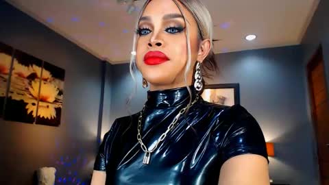 UrMajestyTyra online show from December 2024 04:08:02 AM
