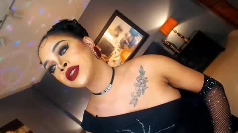 UrMajestyTyra online show from November 2025 02:00:02 AM