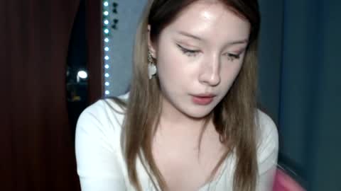 Snapshot of uroxygen chatting on April 2026 07:08:01 PM Mary online show from April 2026 07:08:01 PM