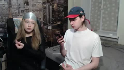 Snapshot of uroxygen chatting on May 2026 08:50:01 PM Mary online show from May 2026 08:50:01 PM