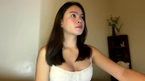 urpretty_girl online show from March 2026 06:48:01 PM