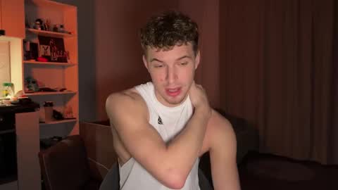 ursaotome online show from October 2025 04:04:02 PM