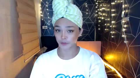 TYRA online show from October 2025 06:28:01 AM