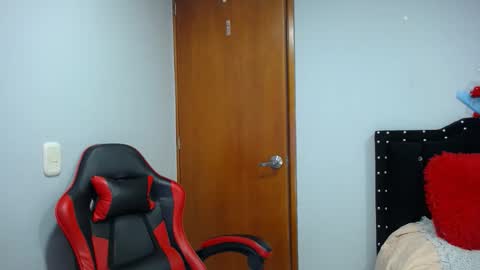 Eveling Blanco  online show from April 2026 08:54:02 PM