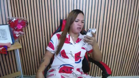 yanie online show from February 2025 02:12:02 AM