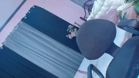 UrSweetBbGirl online show from June 2026 12:48:02 AM