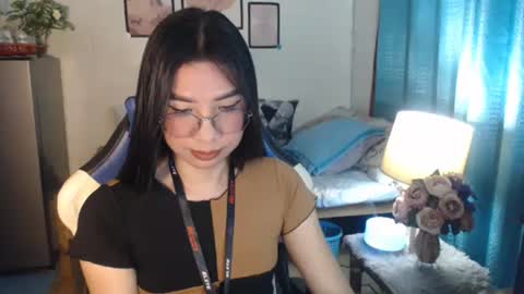 Snapshot of urwetasianprincessxx chatting on February 2025 12:01:02 PM Ashley Kate Mateo Gray online show from February 2025 12:01:02 PM