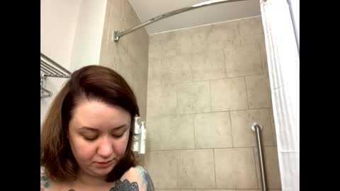 Snapshot of usefulhole chatting on September 2025 12:54:01 PM usefulhole online show from September 2025 12:54:01 PM