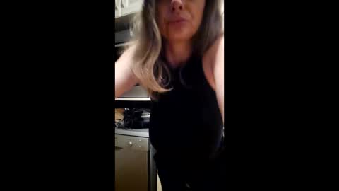 mia online show from May 2026 05:32:01 PM