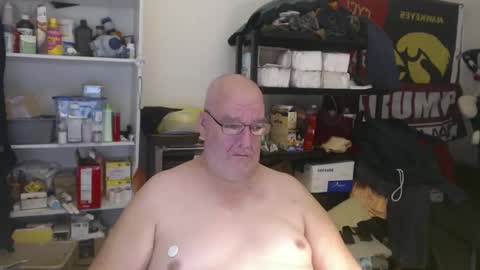 Snapshot of usgoober chatting on December 2024 03:30:02 AM Eric online show from December 2024 03:30:02 AM