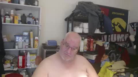 Snapshot of usgoober chatting on December 2024 03:07:02 AM Eric online show from December 2024 03:07:02 AM