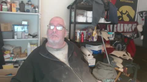 Snapshot of usgoober chatting on December 2024 02:12:01 AM Eric online show from December 2024 02:12:01 AM