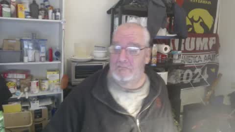 Snapshot of usgoober chatting on December 2024 02:08:01 AM Eric online show from December 2024 02:08:01 AM