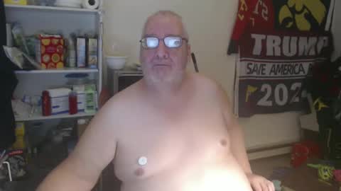 Snapshot of usgoober chatting on January 2025 02:25:01 AM Eric online show from January 2025 02:25:01 AM