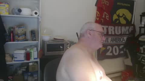 Snapshot of usgoober chatting on January 2025 03:07:02 AM Eric online show from January 2025 03:07:02 AM