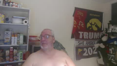 Snapshot of usgoober chatting on January 2025 04:37:01 AM Eric online show from January 2025 04:37:01 AM