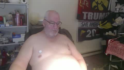Snapshot of usgoober chatting on February 2025 03:24:01 AM Eric online show from February 2025 03:24:01 AM