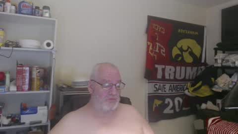 Snapshot of usgoober chatting on February 2025 02:40:02 AM Eric online show from February 2025 02:40:02 AM