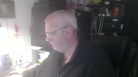 Snapshot of usgoober chatting on October 2025 02:12:02 AM Eric online show from October 2025 02:12:02 AM