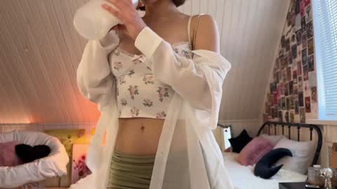 Anika On vacation online show from March 2026 01:05:02 PM