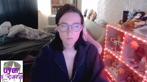 Cara online show from October 2025 11:33:01 AM