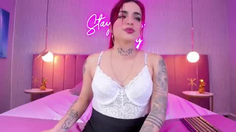 Snapshot of vaaleriee_miller_ chatting on December 2024 04:38:02 PM valeriee miller online show from December 2024 04:38:02 PM