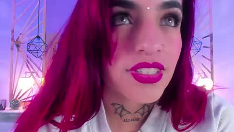 Snapshot of vaaleriee_miller_ chatting on December 2024 06:27:02 PM valeriee miller online show from December 2024 06:27:02 PM