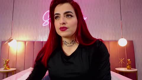 Snapshot of vaaleriee_miller_ chatting on January 2025 06:41:02 PM valeriee miller online show from January 2025 06:41:02 PM