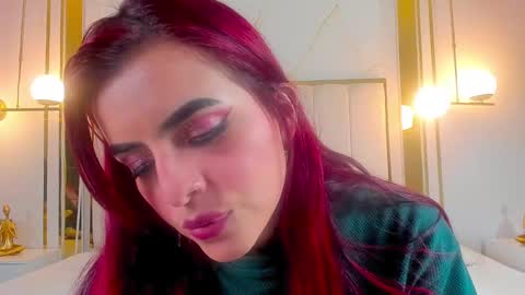 Snapshot of vaaleriee_miller_ chatting on January 2025 07:00:02 PM valeriee miller online show from January 2025 07:00:02 PM