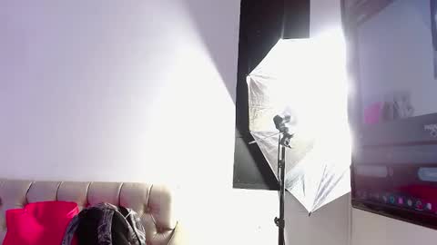 Snapshot of vaaleriee_miller_ chatting on January 2025 11:02:02 PM valeriee miller online show from January 2025 11:02:02 PM