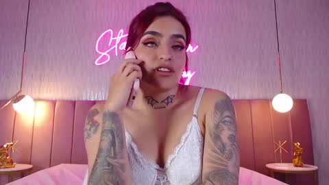 Snapshot of vaaleriee_miller_ chatting on January 2025 01:11:01 AM valeriee miller online show from January 2025 01:11:01 AM