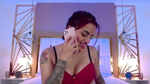 Snapshot of vaaleriee_miller_ chatting on February 2025 12:42:01 AM valeriee miller online show from February 2025 12:42:01 AM