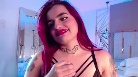Snapshot of vaaleriee_miller_ chatting on March 2025 06:39:02 PM valeriee miller online show from March 2025 06:39:02 PM
