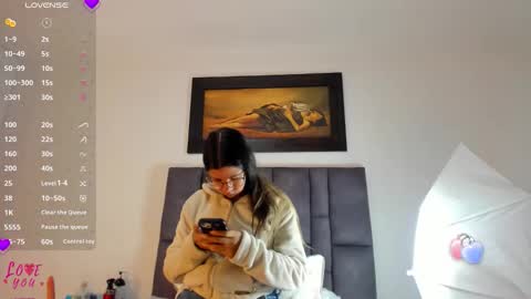 Vahiolet smith online show from April 2026 03:12:01 AM