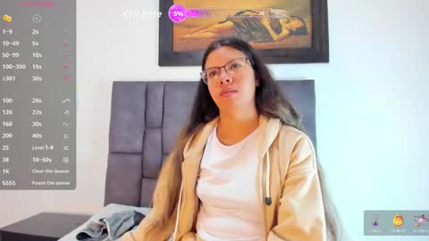 Snapshot of vahiolet_smith chatting on May 2026 03:13:01 AM Vahiolet smith online show from May 2026 03:13:01 AM