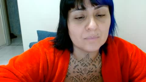 Snapshot of vaholiver chatting on June 2026 02:56:02 AM Vah Oliver online show from June 2026 02:56:02 AM