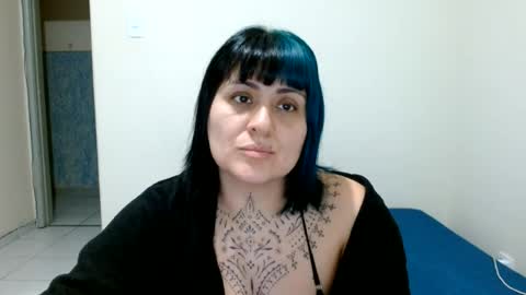 Snapshot of vaholiver chatting on July 2026 09:19:02 PM Vah Oliver online show from July 2026 09:19:02 PM