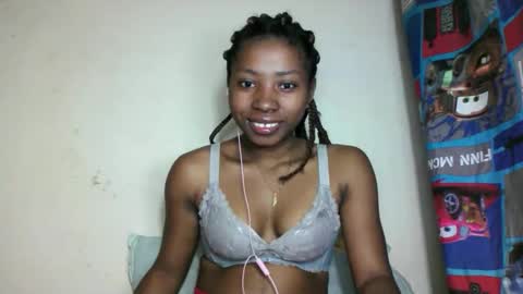 vailla02 online show from September 2025 08:03:01 PM