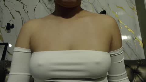 Vainilla online show from September 2025 02:02:01 AM