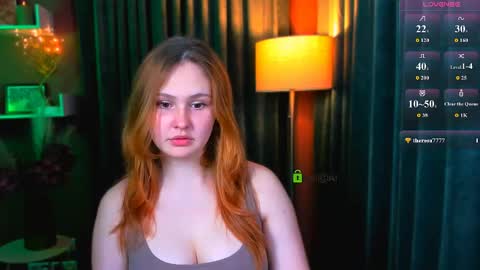 vaiolet_lovely online show from May 2026 06:49:02 PM