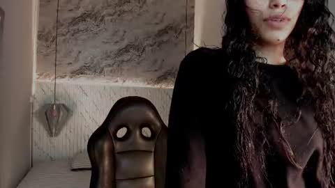 Snapshot of vaiolethsan chatting on June 2026 08:03:01 PM Vaioleth online show from June 2026 08:03:01 PM