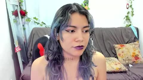 Vaiolet1314 online show from February 2026 12:41:02 AM