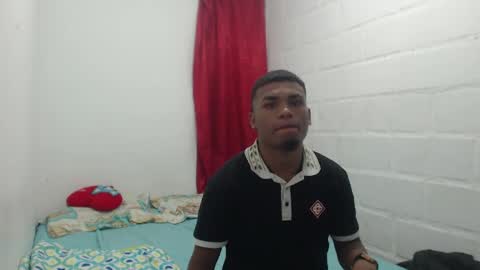 Snapshot of val_sex02 chatting on February 2025 04:27:01 AM val_sex02 online show from February 2025 04:27:01 AM