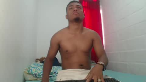 Snapshot of val_sex02 chatting on February 2025 05:39:02 PM val_sex02 online show from February 2025 05:39:02 PM