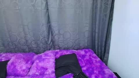 Snapshot of valeentiinaa_ chatting on February 2025 01:22:01 AM VALENTINA online show from February 2025 01:22:01 AM