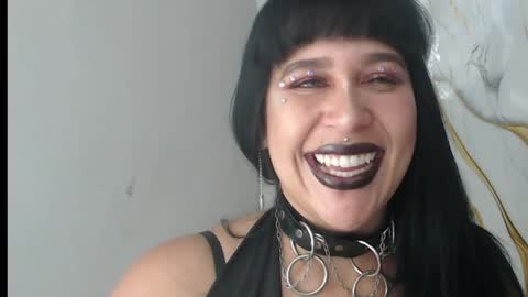 Snapshot of valen_ross7 chatting on April 2026 08:28:02 AM valen_ross7 online show from April 2026 08:28:02 AM