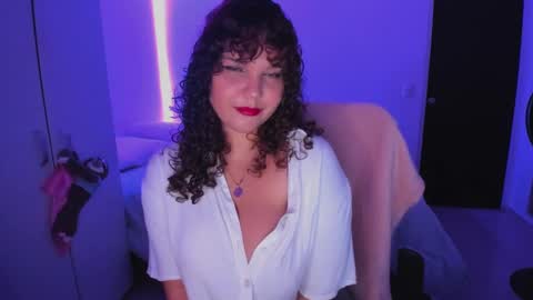 Snapshot of valen_smile_ chatting on December 2024 01:55:02 AM valen_smile_ online show from December 2024 01:55:02 AM