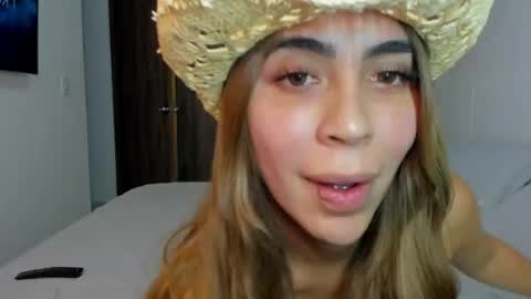 Snapshot of valenjonex chatting on April 2026 11:50:01 PM Angela online show from April 2026 11:50:01 PM
